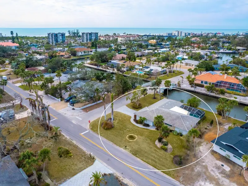 5560 Shadow Lawn Dr, FL