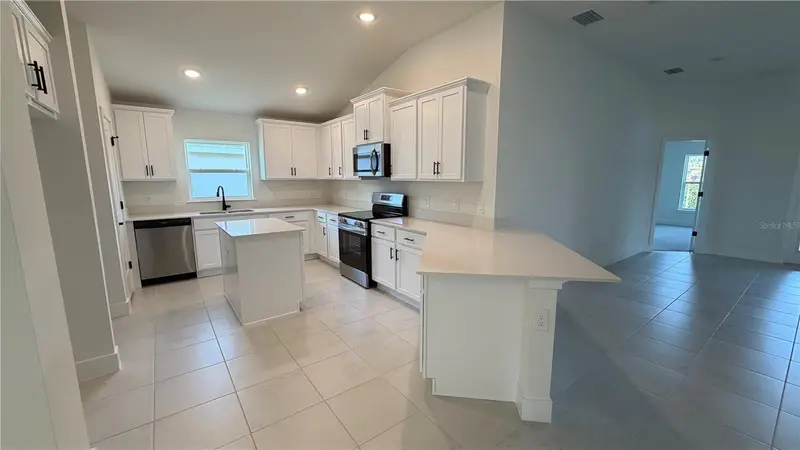 2500 Averland Loop, FL