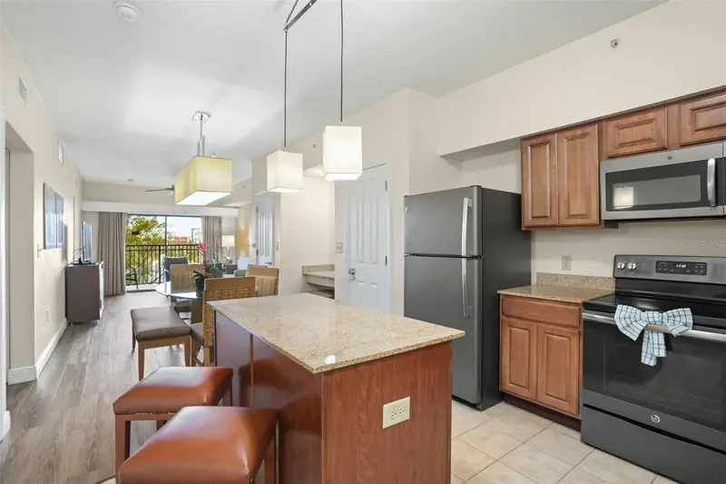 12538 Floridays Resort Dr #411, FL