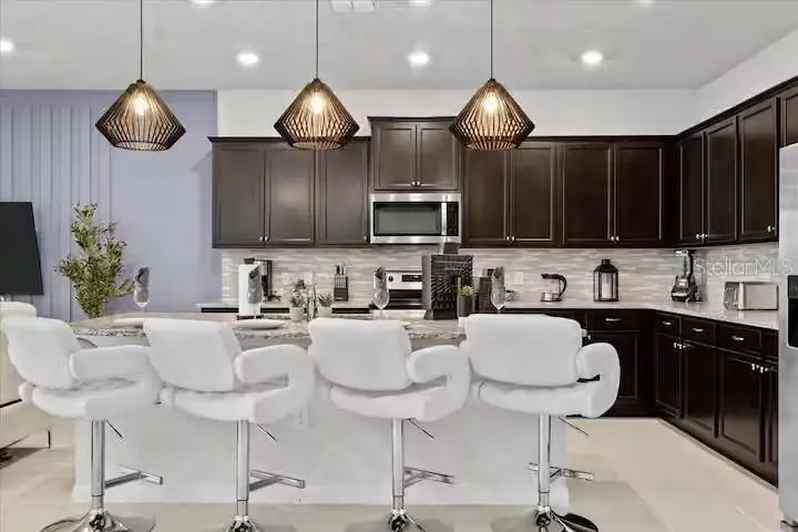 2190 Lelani Cir, FL