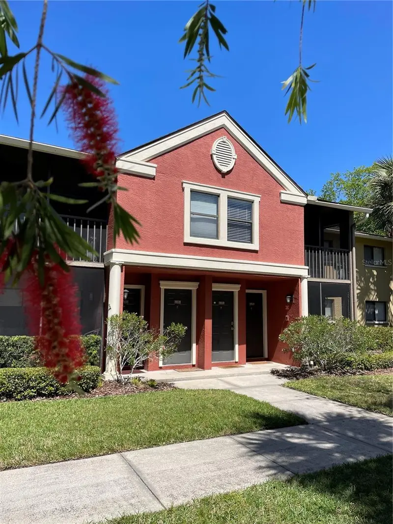 5557 Baywater Dr, FL