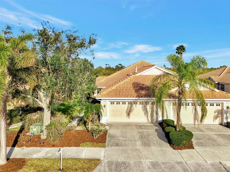 4259 Whispering Oaks Dr, FL
