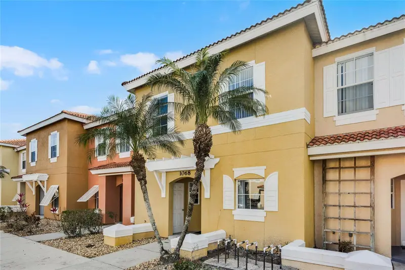 1068 Park Ridge Cir, FL
