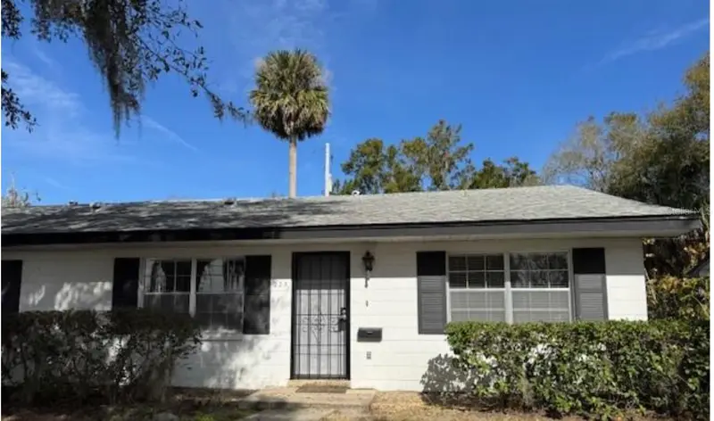 225 3rd, FL