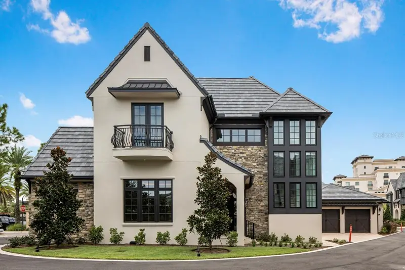 10300 Winter Sparkle Cir, FL