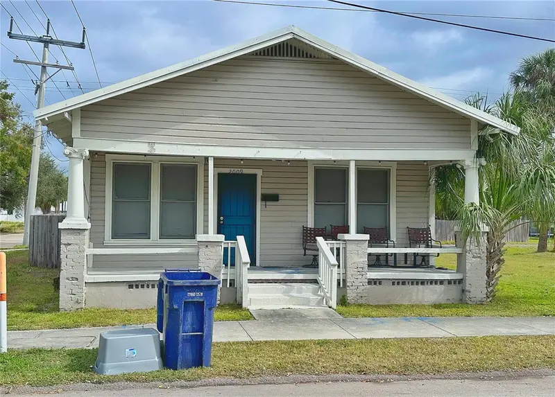 2005 N 25th St, FL