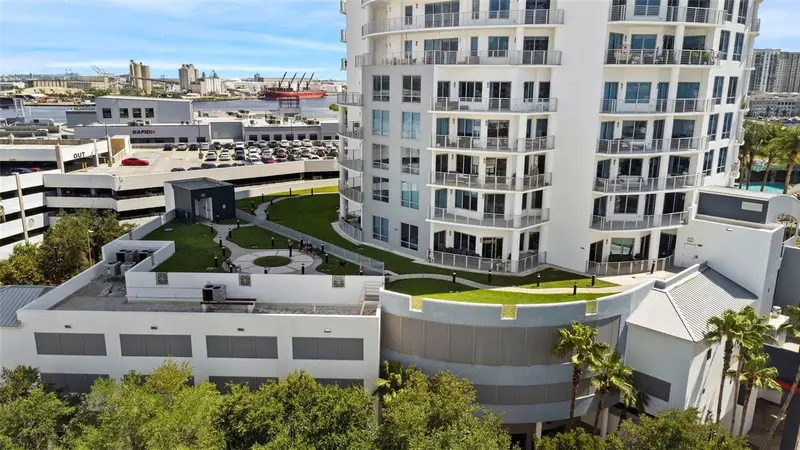 1209 E Cumberland Ave #505, FL