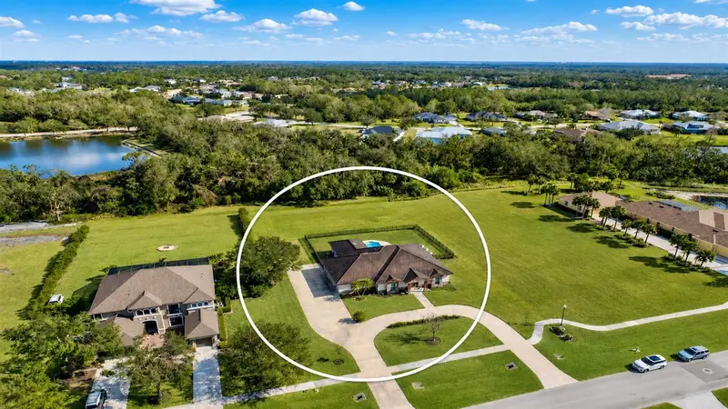 3310 Twin Rivers Trl, FL