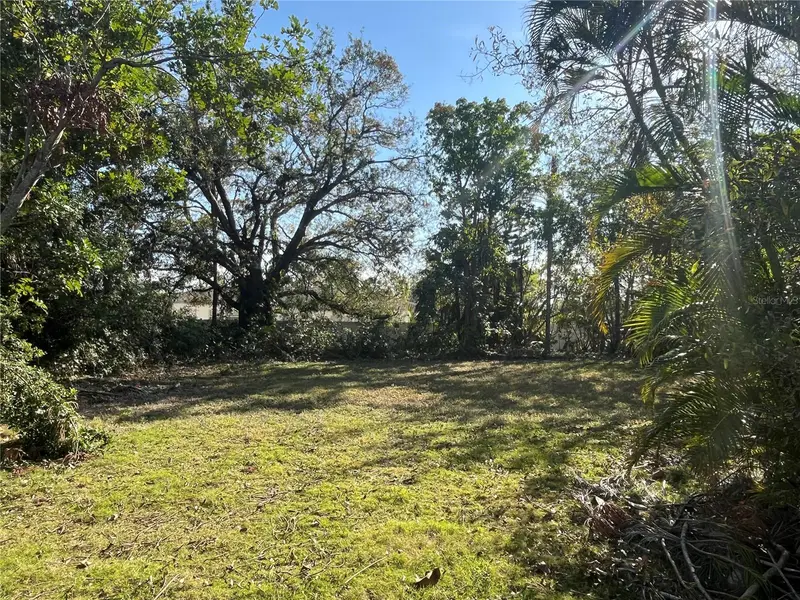 2450 Ringling Blvd, FL