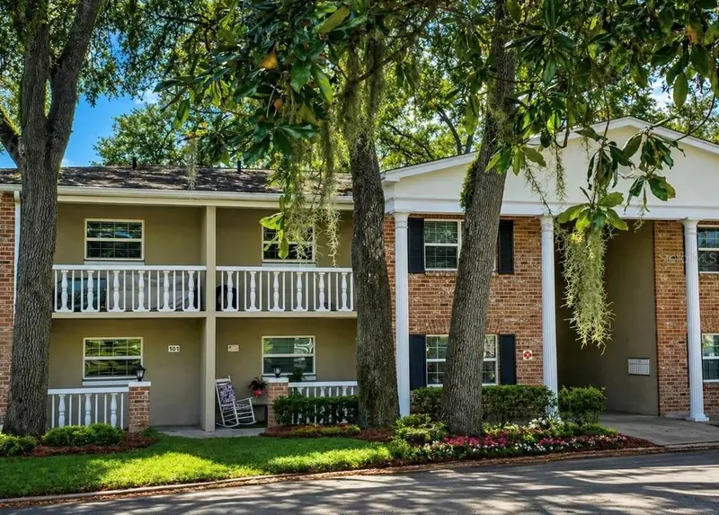 2500 Lee Rd #202, FL
