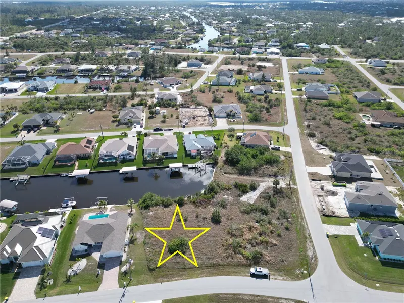 15562 Mccomb Cir, FL