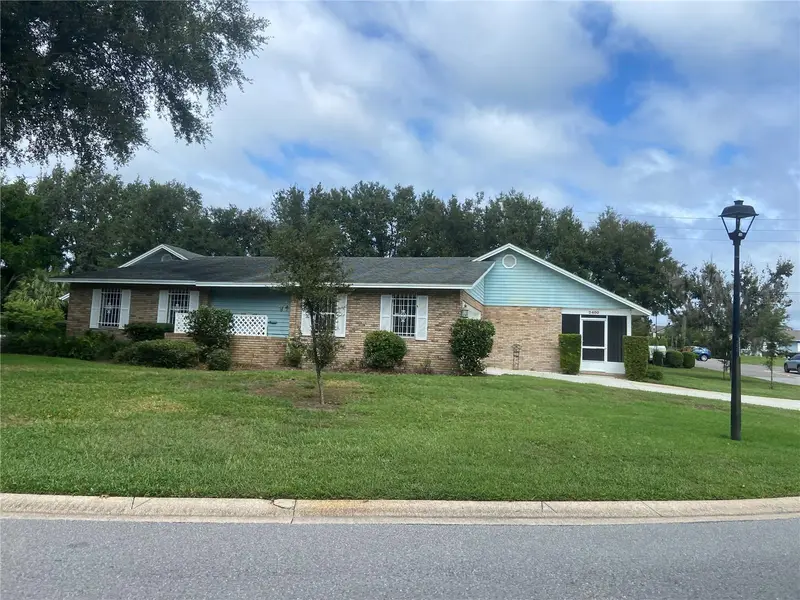2400 S Glen Eagles Dr, FL