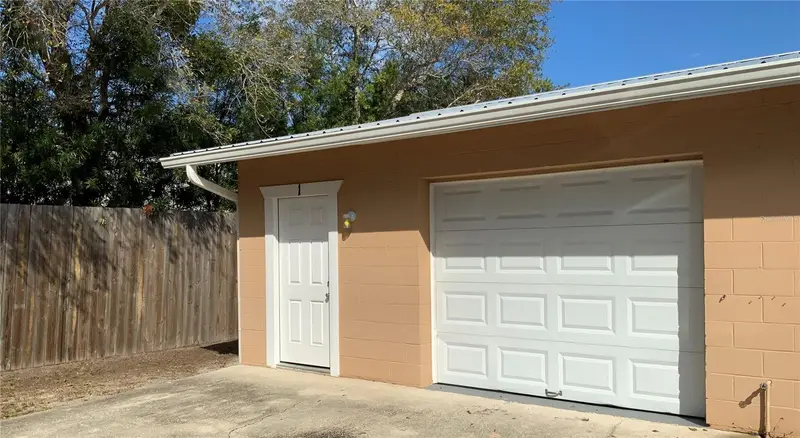 2417 Guava Dr #1, FL