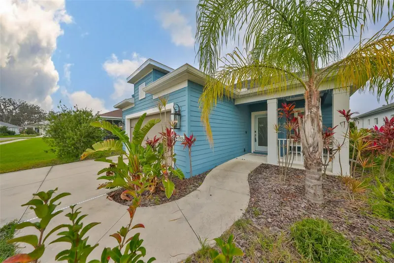 11008 Sand Pine Ln, FL
