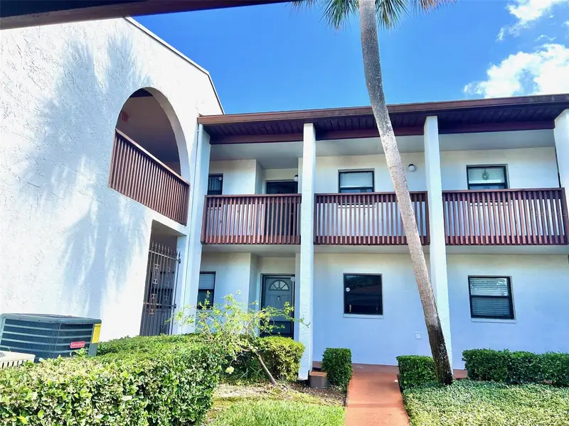 7623 Radcliffe Cir #211a, FL