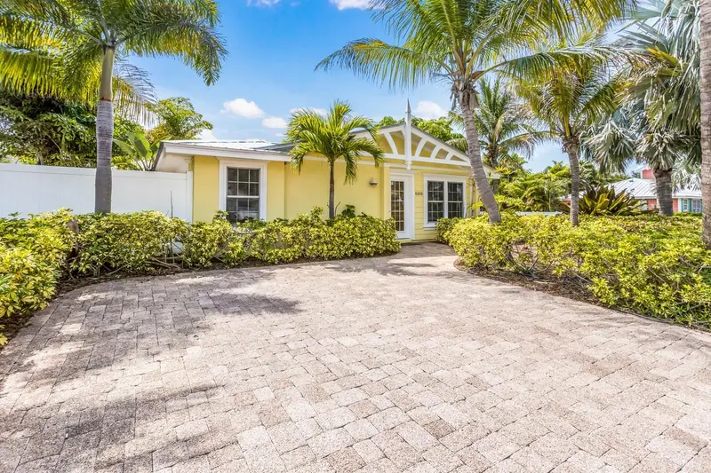 6606 Holmes Blvd #3, FL