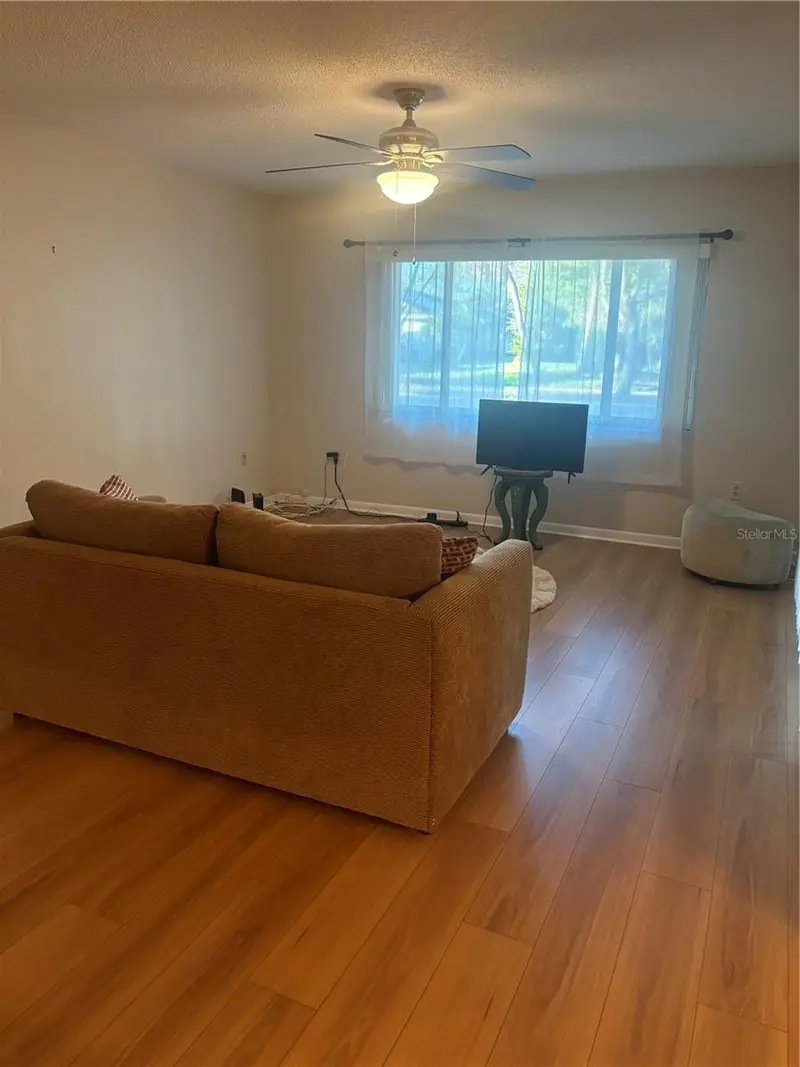 2765 Countryside Blvd #106, FL
