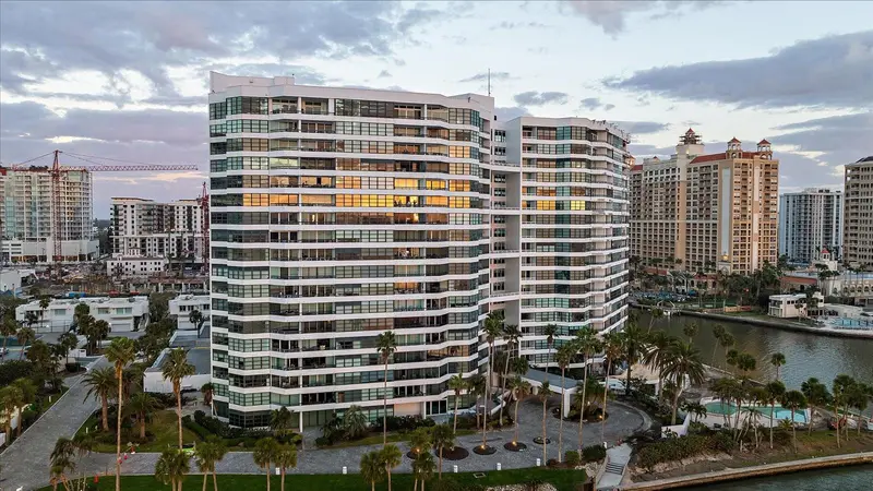 888 Blvd Of The Arts #1008, FL