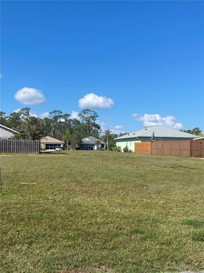 4280 Oak Terrace Cir, FL