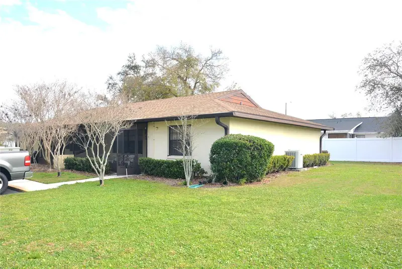 17 Kendra Ct, FL