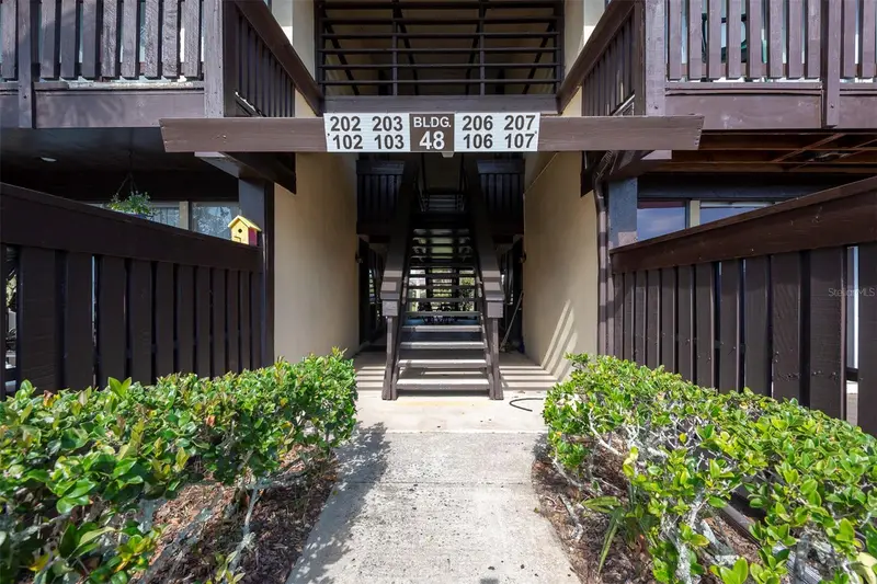 48 Club House Dr #106, FL