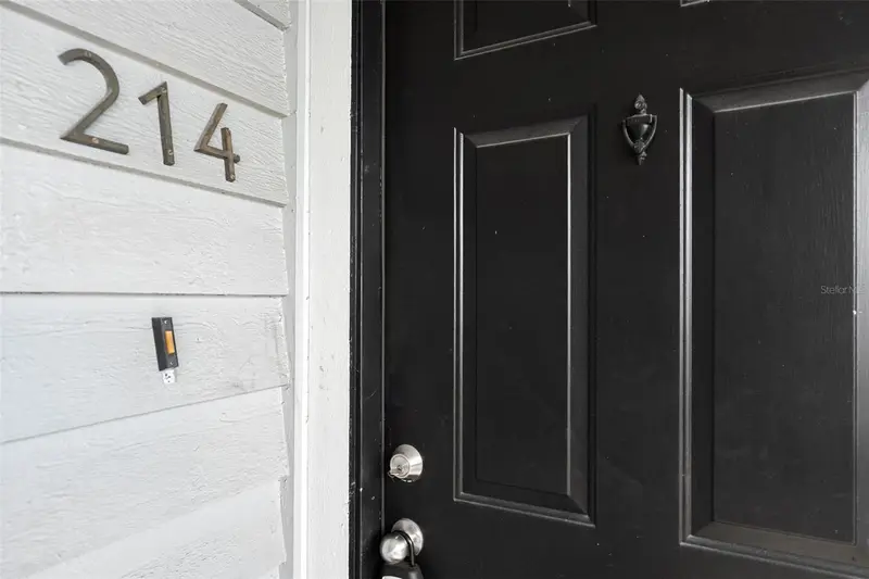3711 W Iowa Ave #214, FL