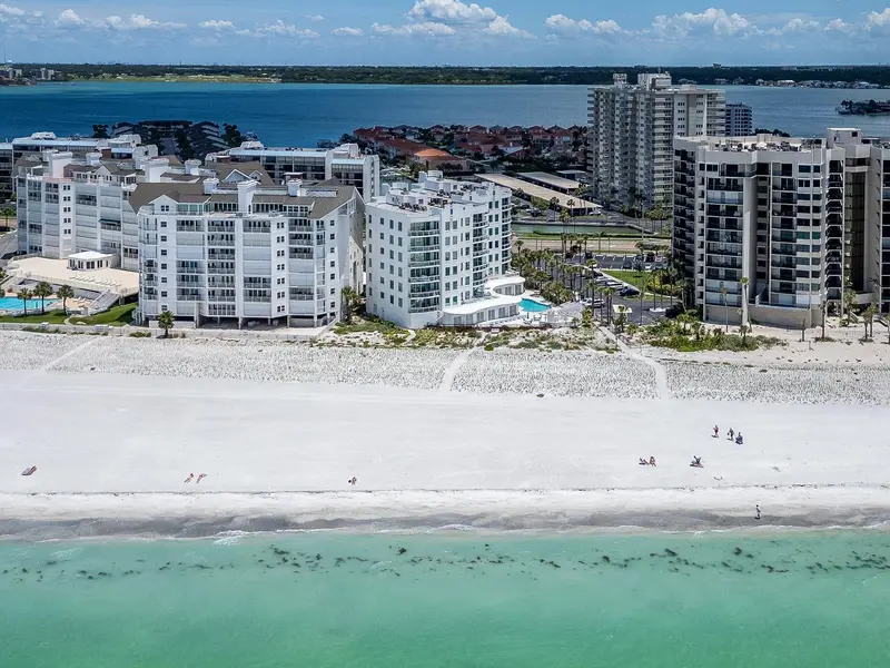 1590 Gulf Blvd #501, FL