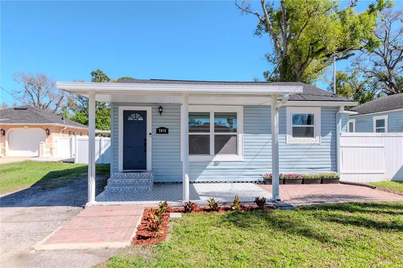7015 N Dakota Ave, FL
