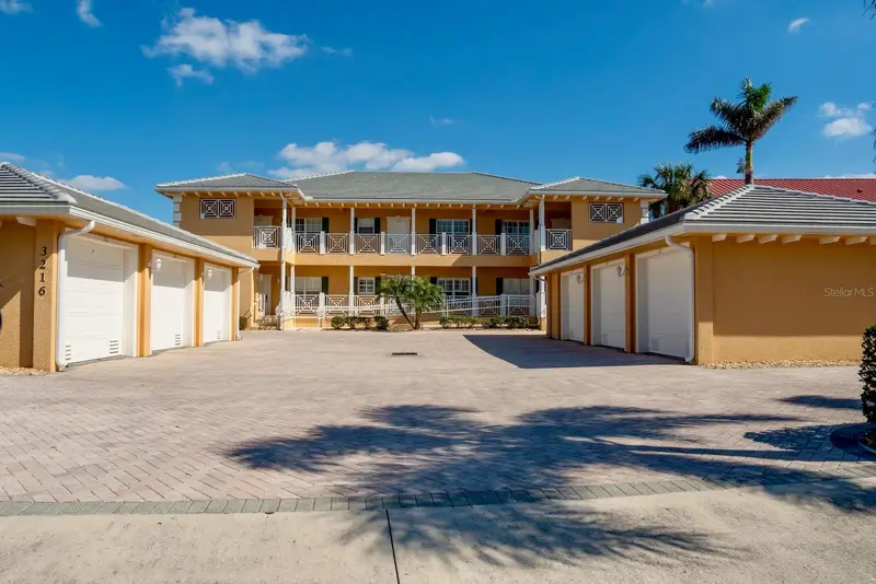 3216 Purple Martin Dr #121, FL