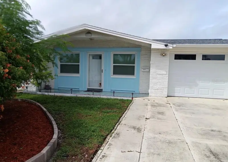12613 4th Isle, FL
