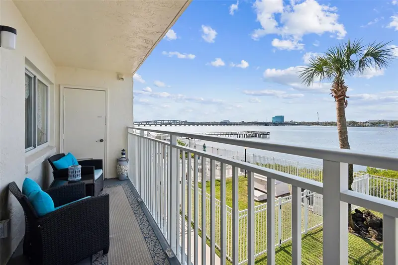 145 N Halifax Ave #211, FL