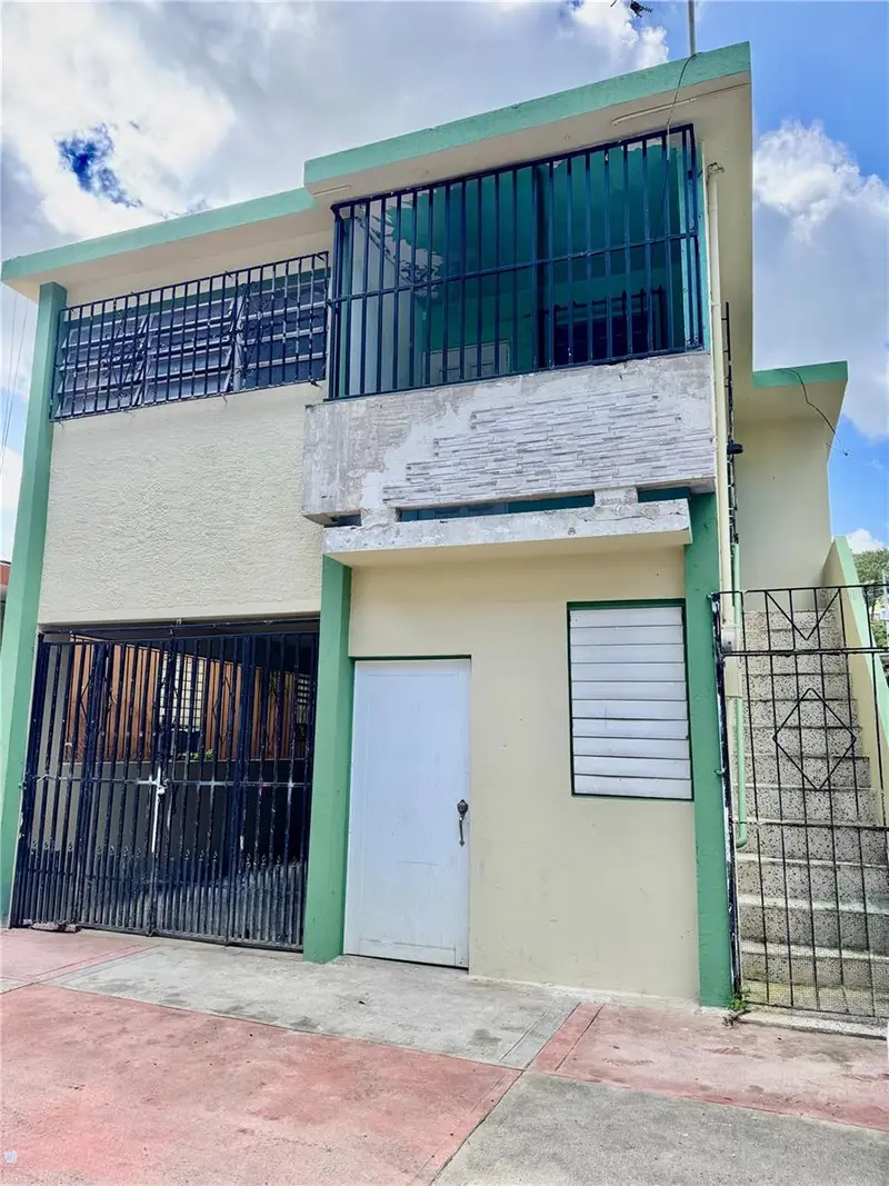 10, Las Flores  Street Pueblo Ward, PR