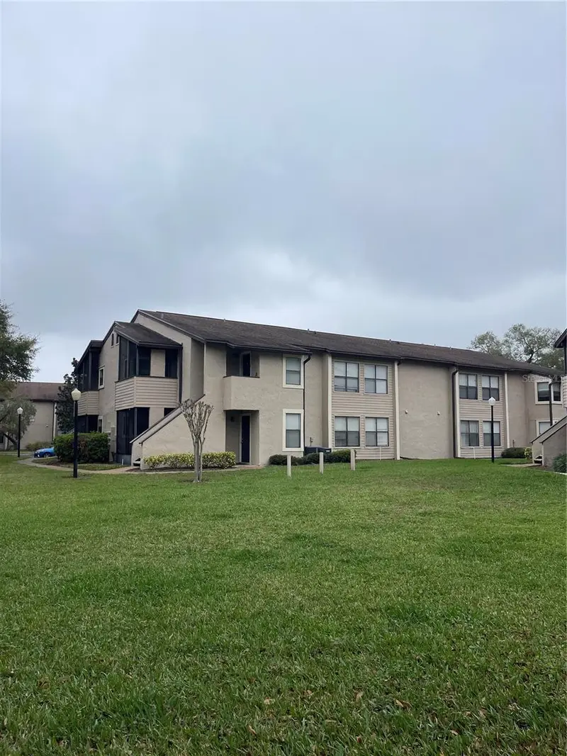 2923 Antique Oaks Cir #39, FL