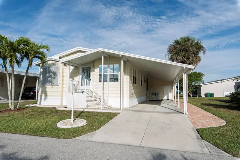 33 Amsterdam Ave, FL