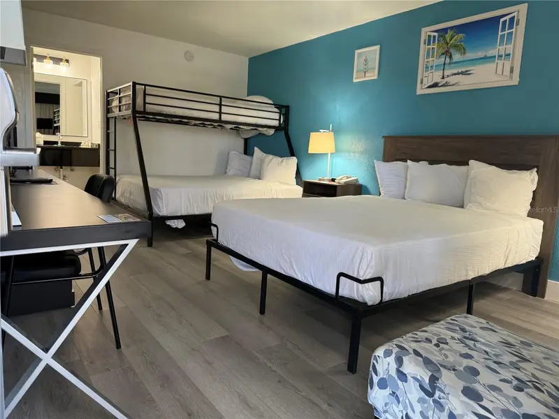 7150 N Tamiami Trl #S512, FL
