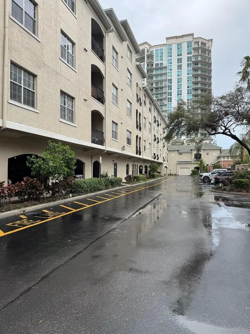 501 Knights Run Ave #2106, FL
