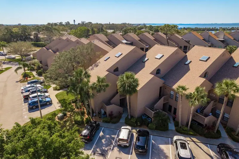 351 Windrush Loop, FL