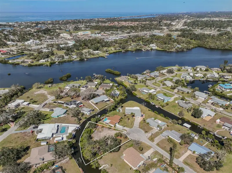500 Canal Way, FL
