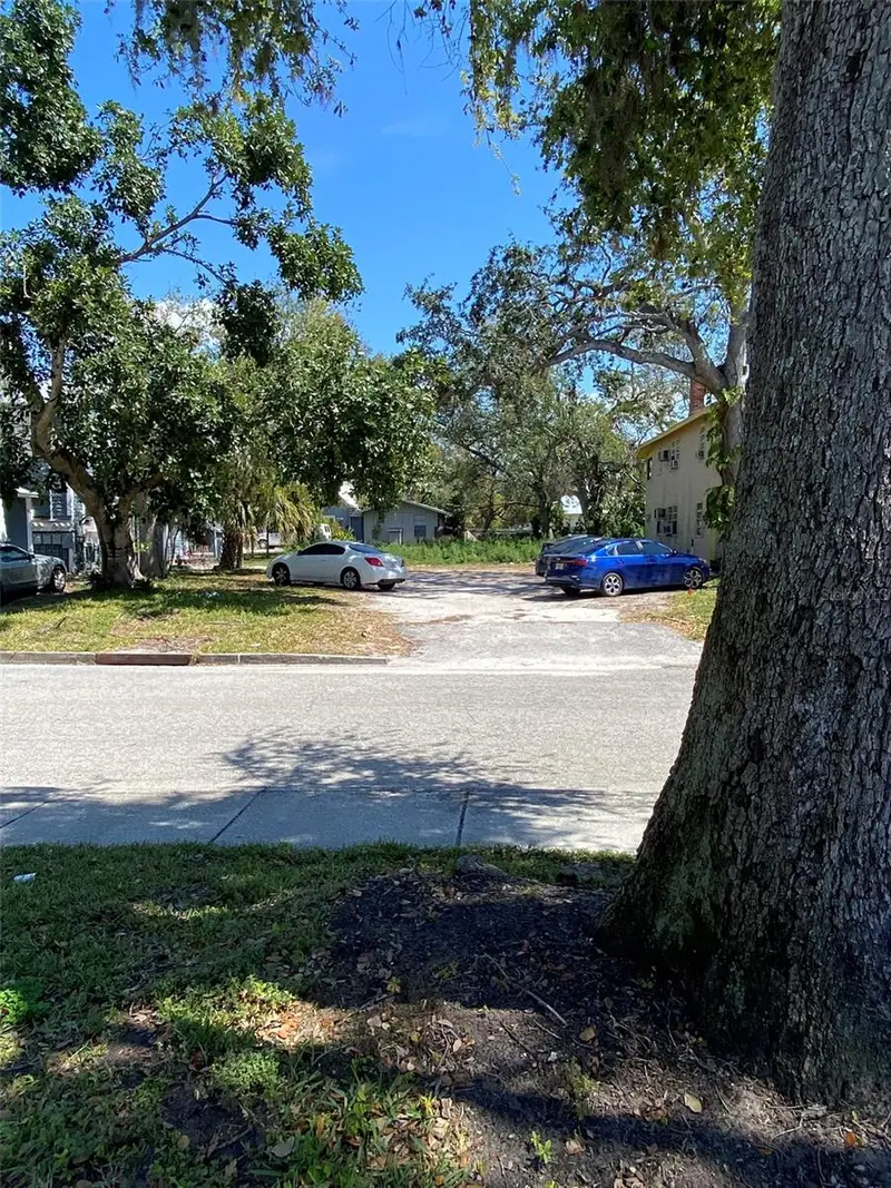 518 7th Ave W, FL