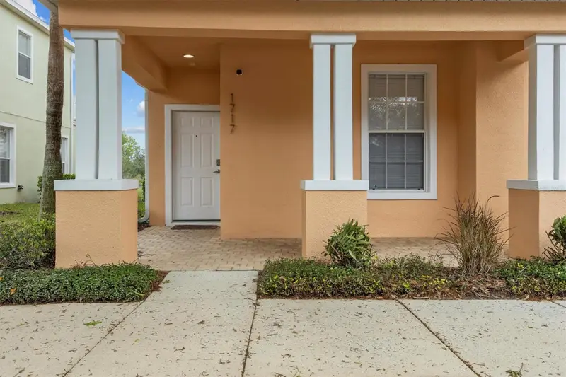 1717 Retreat Cir, FL
