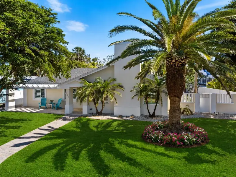 106 N Blvd Of The Presidents, FL