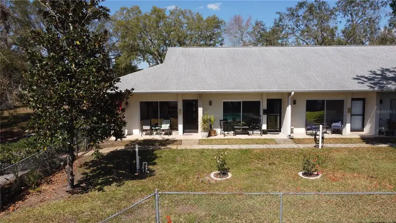 711 Springer Dr #9, FL