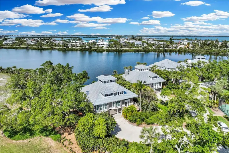 38 Seawatch Lake Dr, FL