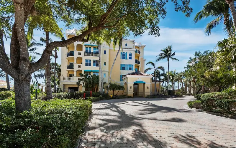 2161 Gulf Of Mexico Dr #3, FL