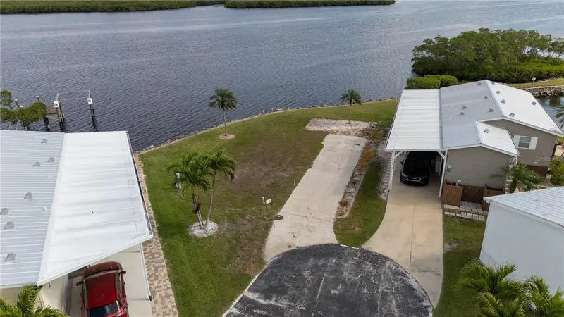 4300 Riverside Dr #114, FL