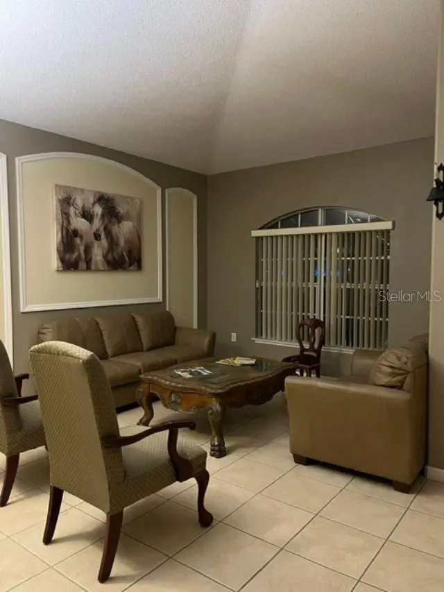 2238 Windcrest Lake Cir, FL