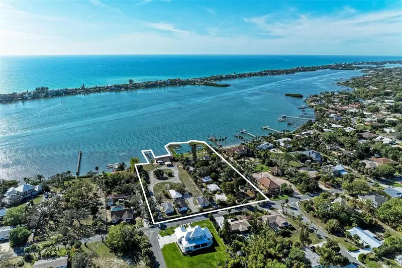 1645 & 1649 Bayshore Rd, FL
