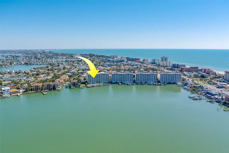 17745 Gulf Blvd #303, FL