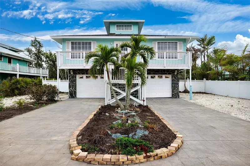 311 Poinsettia Rd, FL