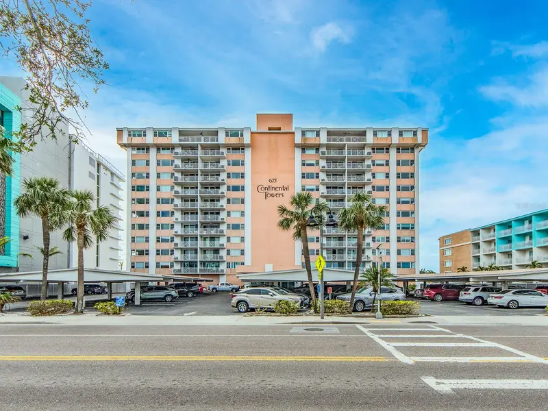675 S Gulfview Blvd #902, FL
